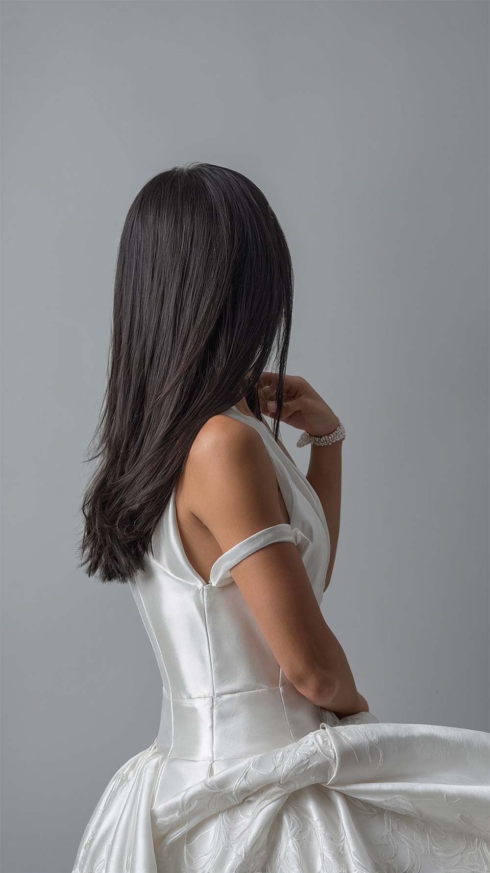 Black Shoulder Length Straight Wig